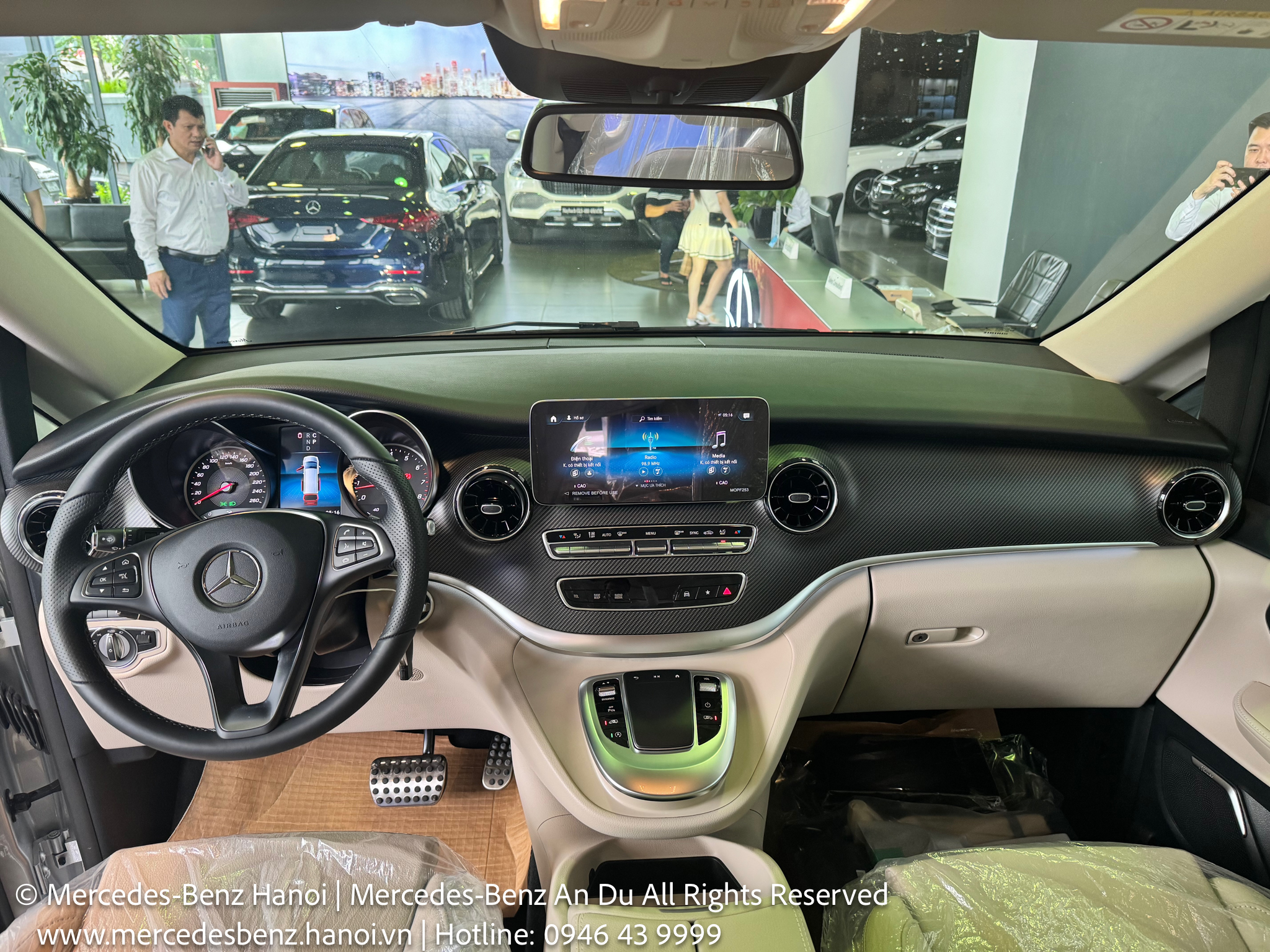 Mercedes Benz v250 amg Chính Hãng Tại Mercedes Benz Hanoi