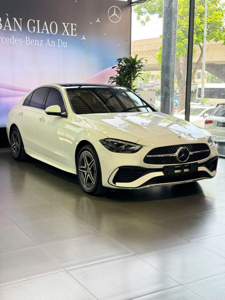 Mercedes C300 AMG Thông Số & Giá Lăn Bánh (09/2024)