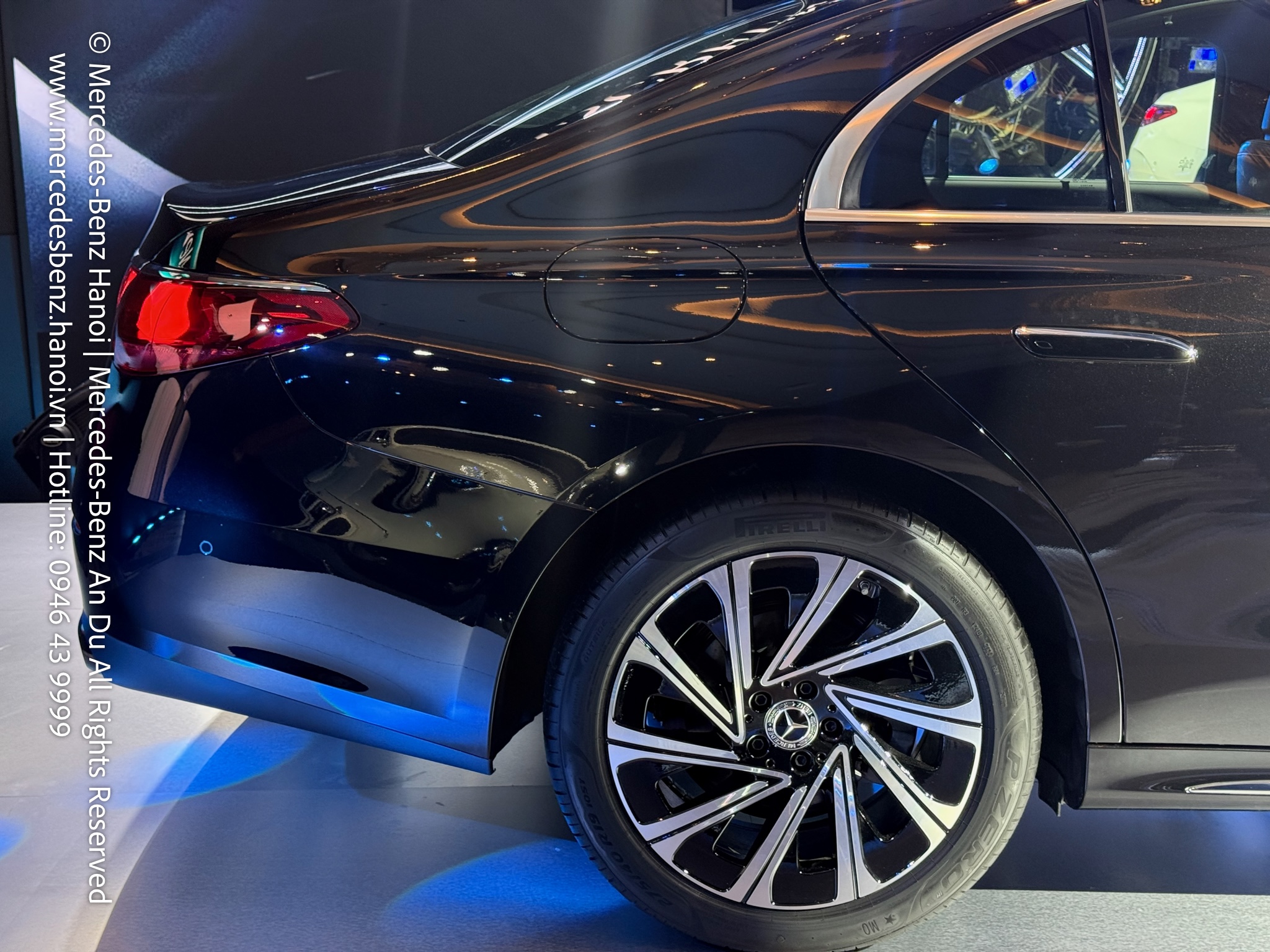 Mercedes Benz E200 Exclusive Chính Hãng Tại Mercedes Benz Hanoi